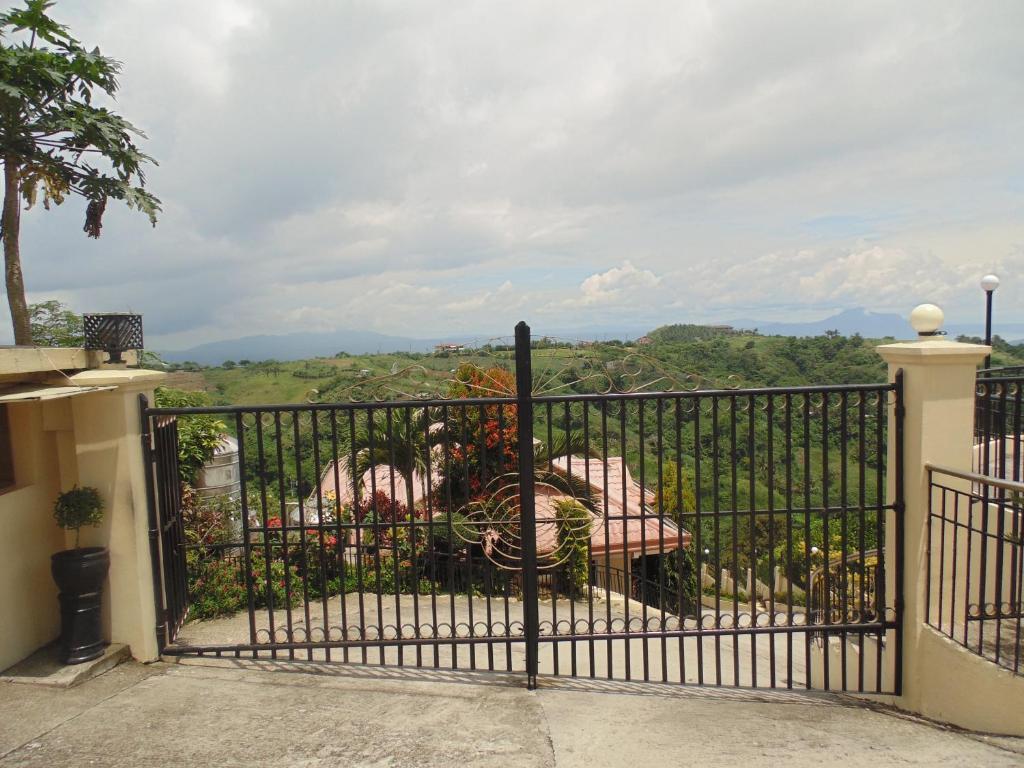 Royal Taal Inn Tagaytay City ห้อง รูปภาพ