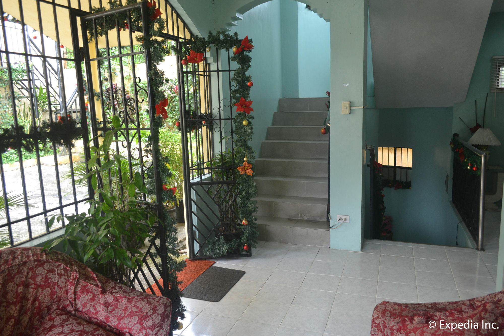 Royal Taal Inn Tagaytay City ภายนอก รูปภาพ